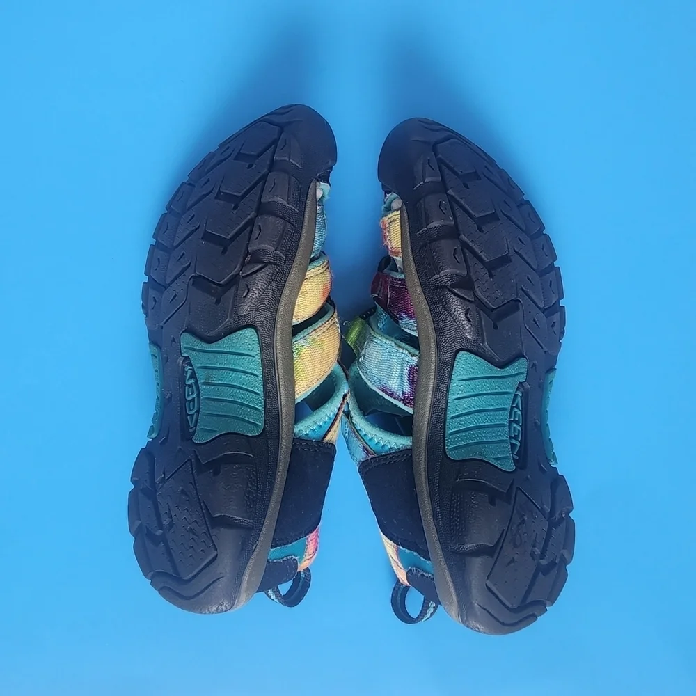 Keen Newport H2 Rainbow Tie Dye Sport Sandals Size 2 Hiking Water Kids.